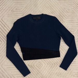 Kendall Kylie Bandage Navy and Black Long Sleeve Top
Never worn
size s
